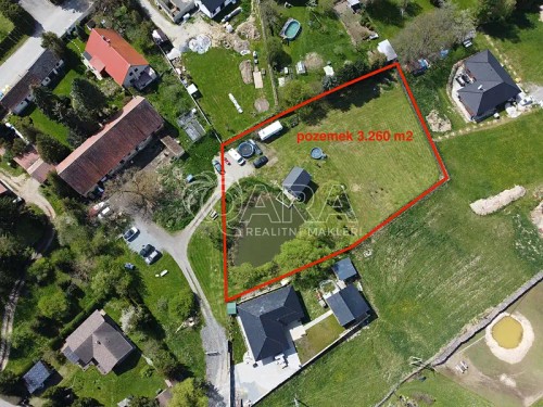 Prodej stavebního pozemku 3260 m²