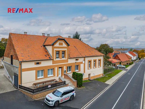 Prodej domu 670 m², pozemek 1786 m²