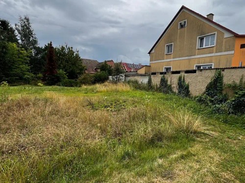 Prodej stavebního pozemku 1727 m²