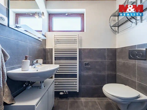 Prodej chaty 90 m², pozemek 57 m²