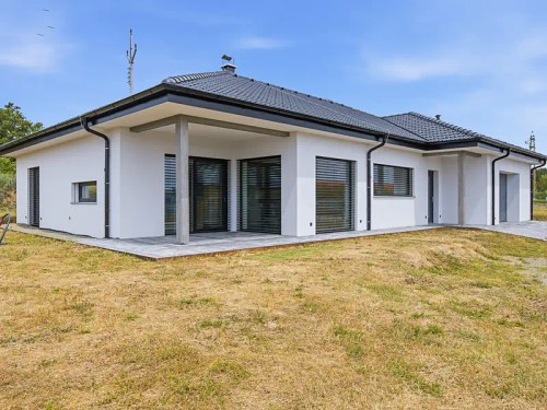 Prodej domu 202 m², pozemek 1229 m²