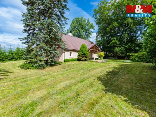 Prodej domu 280 m², pozemek 1293 m²