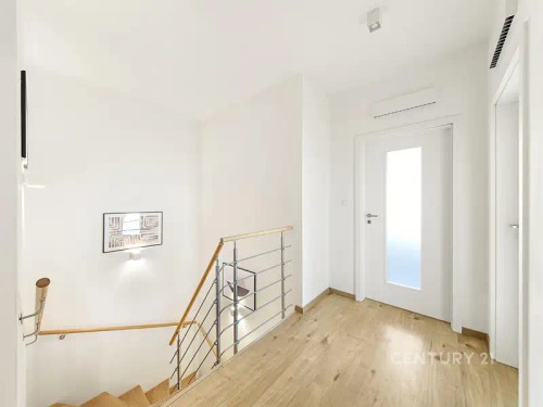 Prodej bytu 4+kk 117 m²