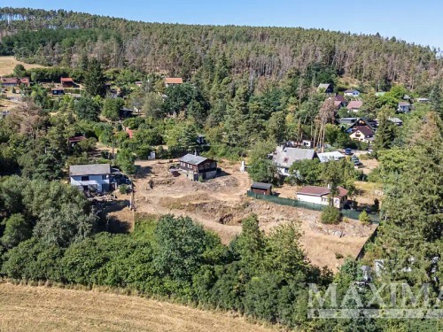 Prodej stavebního pozemku 1403 m²