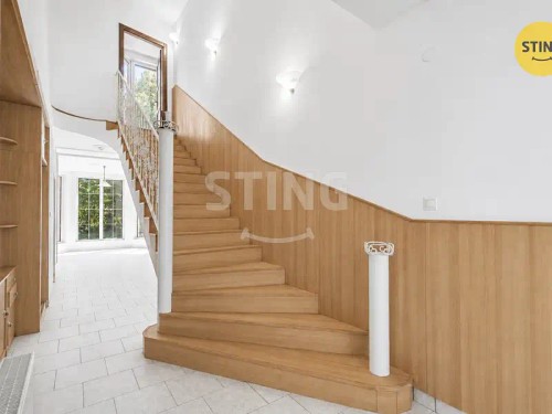 Prodej vily 407 m², pozemek 1880 m²