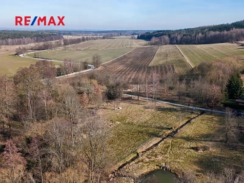 Prodej stavebního pozemku 2782 m²