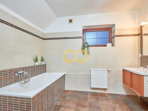 Prodej domu 239 m², pozemek 1300 m²