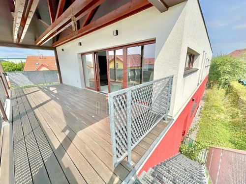 Prodej domu 317 m², pozemek 832 m²
