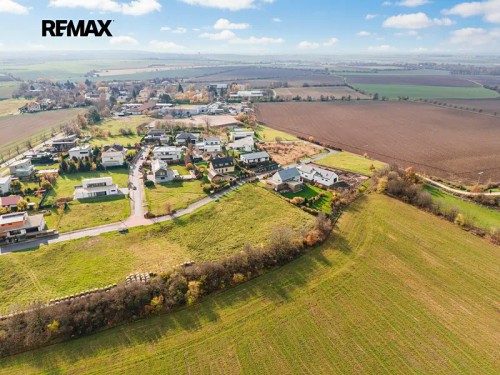 Prodej stavebního pozemku 1760 m²