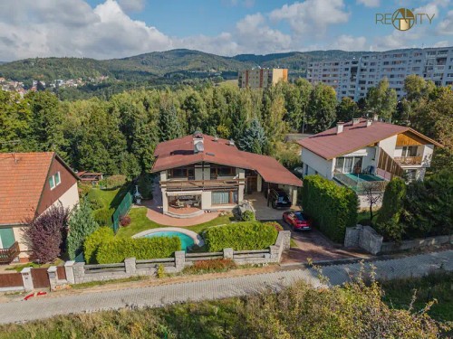 Prodej domu 331 m², pozemek 1512 m²