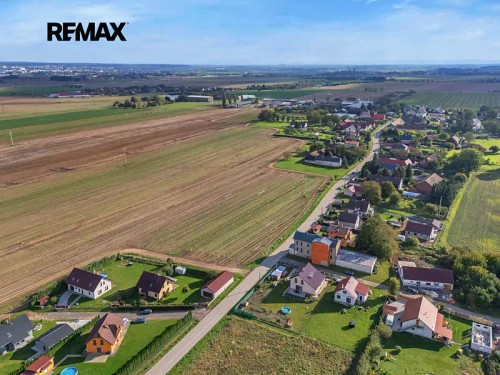 Prodej stavebního pozemku 1671 m²