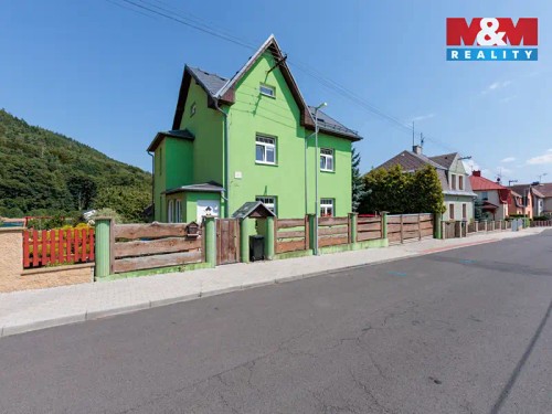 Prodej domu 240 m², pozemek 811 m²