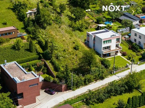 Prodej stavebního pozemku 1276 m²