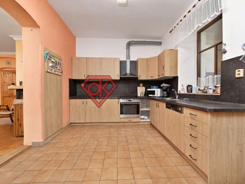 Prodej chalupy 440 m², pozemek 663 m²