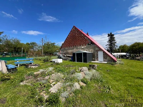 Prodej chalupy 284 m², pozemek 687 m²