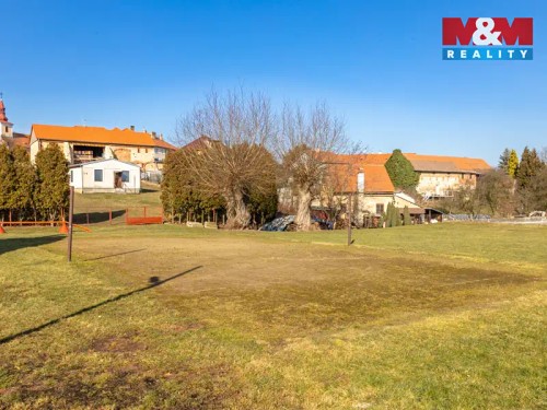 Prodej stavebního pozemku 2250 m²