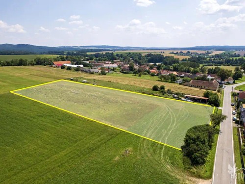 Prodej stavebního pozemku 8893 m²