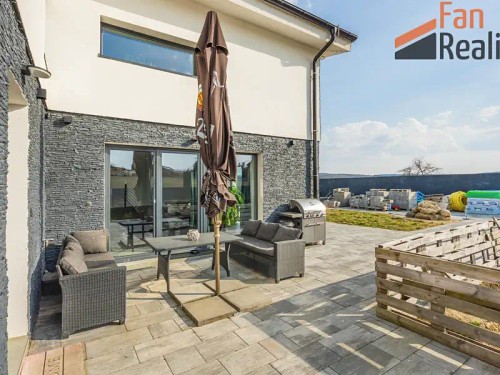 Prodej domu 210 m², pozemek 3132 m²