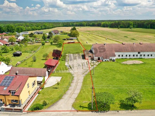 Prodej stavebního pozemku 2376 m²