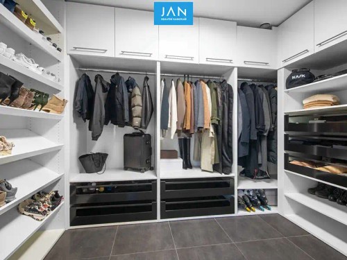 Prodej domu 385 m², pozemek 1560 m²