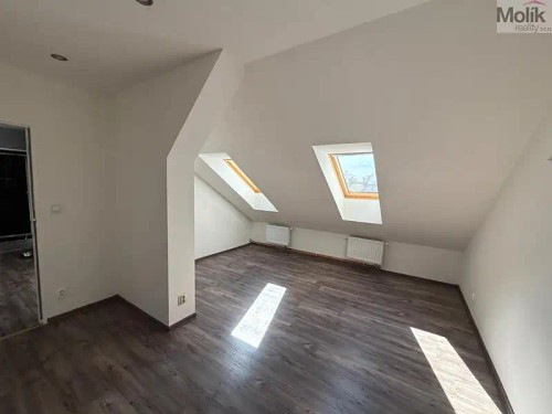 Prodej domu 360 m², pozemek 228 m²