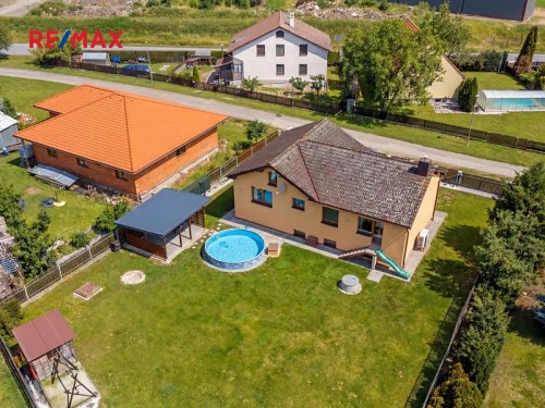 Prodej domu 204 m², pozemek 1006 m²