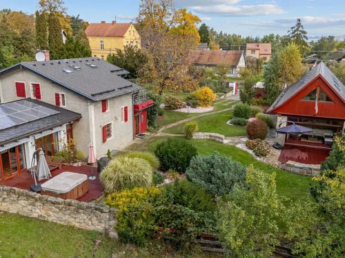 Prodej domu 295 m², pozemek 1978 m²