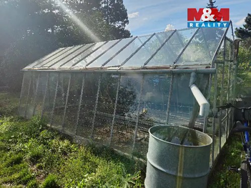 Prodej stavebního pozemku 1272 m²