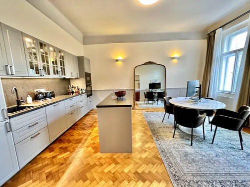 Prodej bytu 4+kk 107 m²