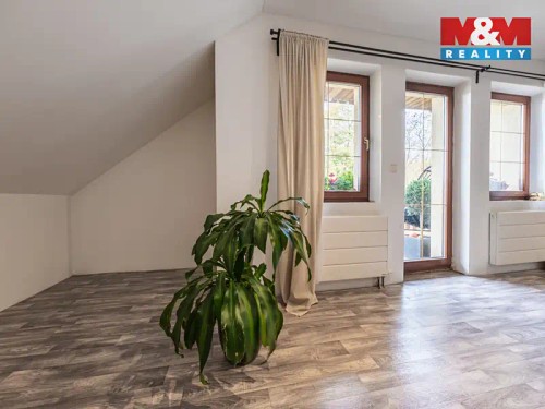 Prodej domu 325 m², pozemek 3155 m²