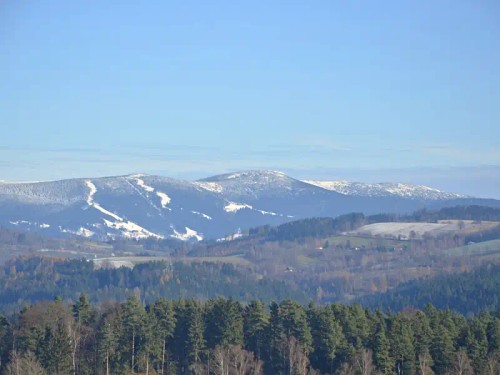 Prodej domu 1750 m², pozemek 1811 m²