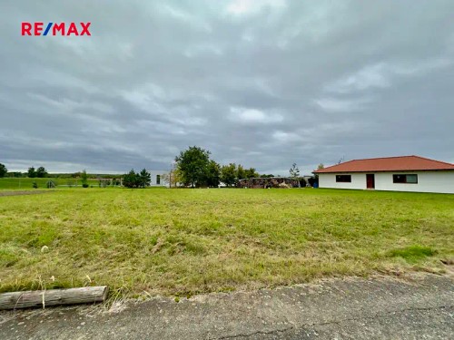 Prodej stavebního pozemku 1619 m²