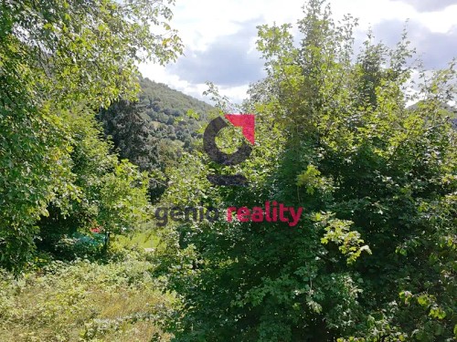 Prodej stavebního pozemku 1275 m²