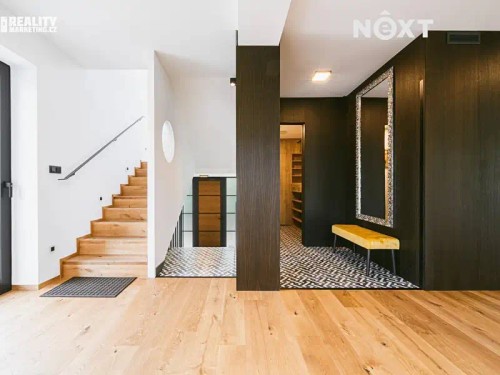 Prodej vily 420 m², pozemek 797 m²