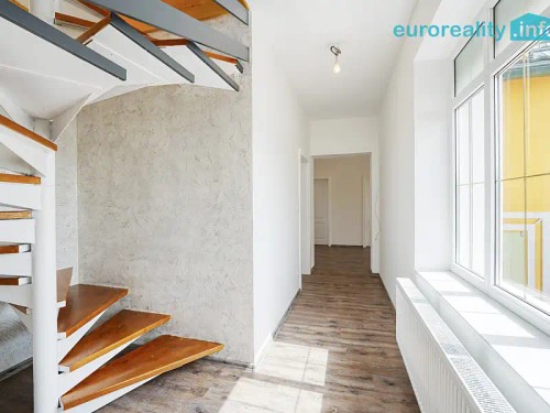 Prodej domu 420 m², pozemek 633 m²