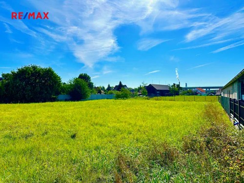 Prodej stavebního pozemku 796 m²