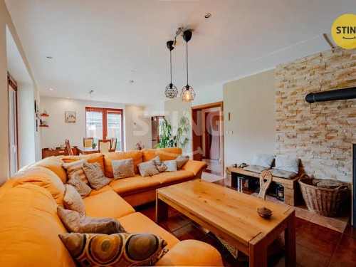 Prodej domu 198 m², pozemek 995 m²