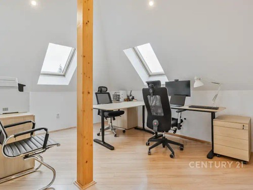 Prodaná  vila 312 m², pozemek 712 m²