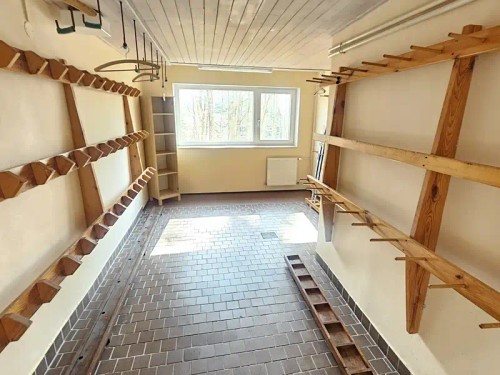 Prodej domu 1047 m², pozemek 12508 m²