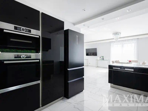 Prodej domu 198 m², pozemek 569 m²