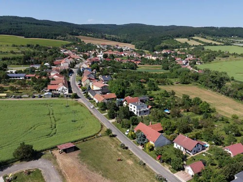 Prodej stavebního pozemku 1584 m²