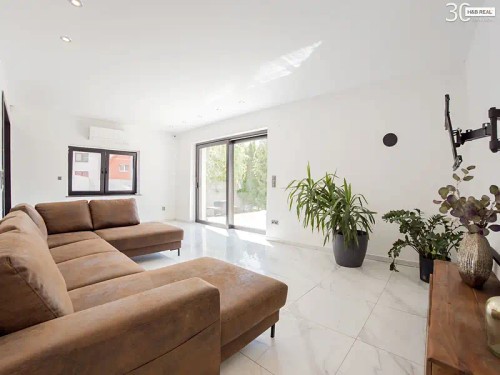 Prodej domu 300 m², pozemek 1220 m²