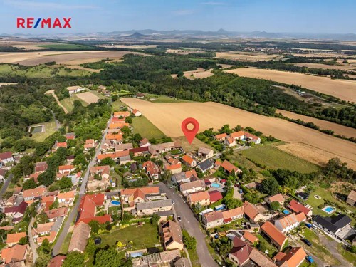 Prodej stavebního pozemku 1499 m²