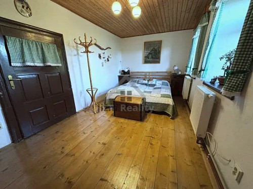 Prodej domu 300 m², pozemek 2758 m²