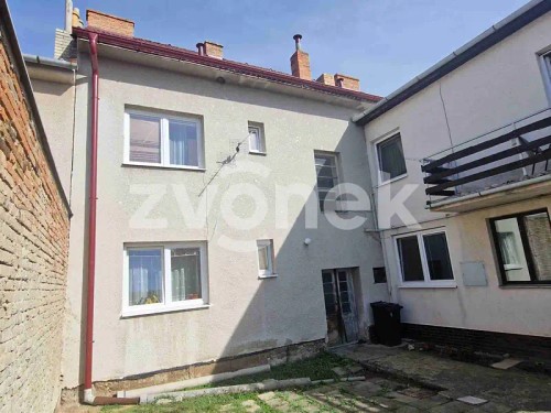 Prodej domu 200 m², pozemek 696 m²