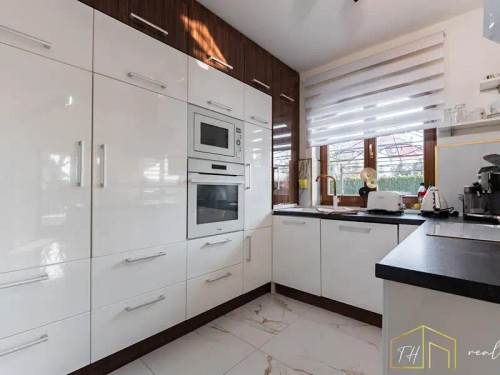 Prodej domu 400 m², pozemek 1728 m²