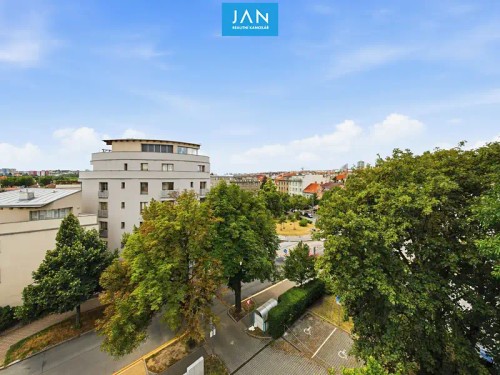 Prodej bytu 2+kk 65 m²