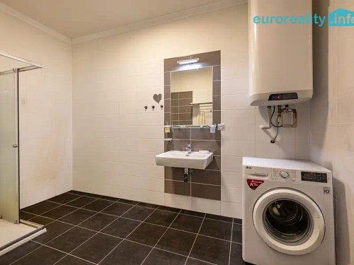 Prodej bytu 3+kk 74 m²