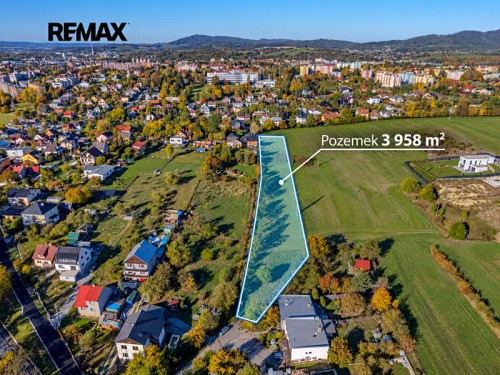 Prodej stavebního pozemku 3958 m²
