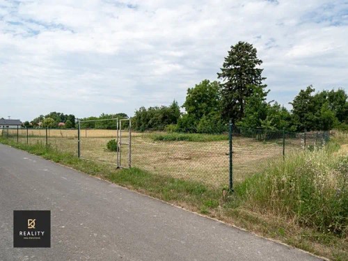 Prodej stavebního pozemku 885 m²